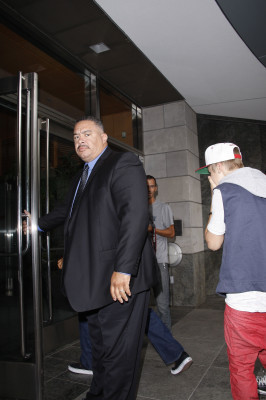 07.03 | Justin Bieber chegando em uma reunião em Los Angeles