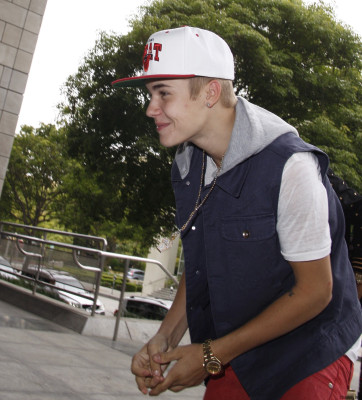 07.03 | Justin Bieber chegando em uma reunião em Los Angeles
