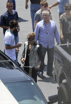 07.06 | Justin Bieber nos bastidores do clipe de As Long As You Love Me