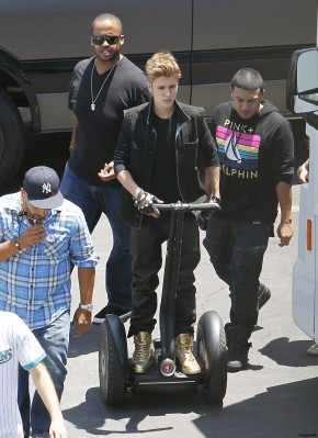 07.06 | Justin Bieber nos bastidores do clipe de As Long As You Love Me