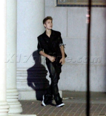 07.06 | Justin Bieber nos bastidores do clipe de As Long As You Love Me