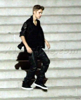 07.06 | Justin Bieber nos bastidores do clipe de As Long As You Love Me