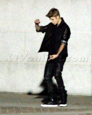 07.06 | Justin Bieber nos bastidores do clipe de As Long As You Love Me