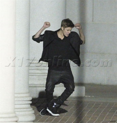 07.06 | Justin Bieber nos bastidores do clipe de As Long As You Love Me