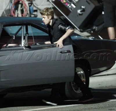 07.06 | Justin Bieber nos bastidores do clipe de As Long As You Love Me