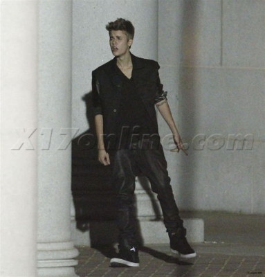 07.06 | Justin Bieber nos bastidores do clipe de As Long As You Love Me