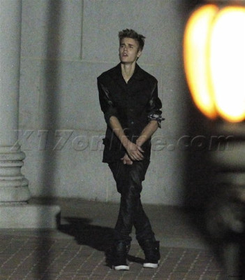 07.06 | Justin Bieber nos bastidores do clipe de As Long As You Love Me