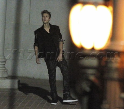 07.06 | Justin Bieber nos bastidores do clipe de As Long As You Love Me