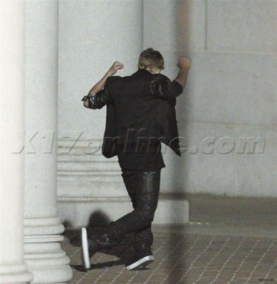 07.06 | Justin Bieber nos bastidores do clipe de As Long As You Love Me