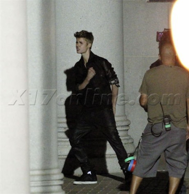 07.06 | Justin Bieber nos bastidores do clipe de As Long As You Love Me