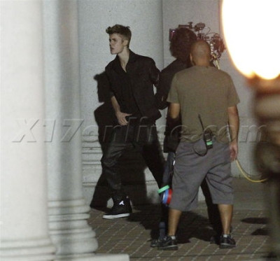 07.06 | Justin Bieber nos bastidores do clipe de As Long As You Love Me