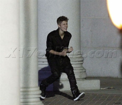 07.06 | Justin Bieber nos bastidores do clipe de As Long As You Love Me