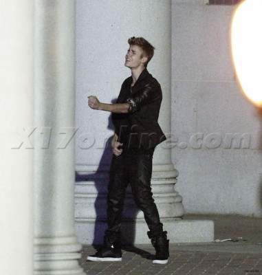 07.06 | Justin Bieber nos bastidores do clipe de As Long As You Love Me