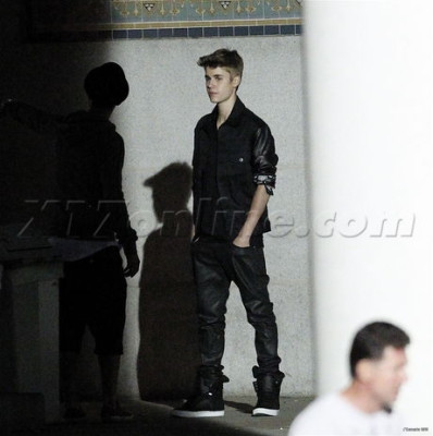 07.06 | Justin Bieber nos bastidores do clipe de As Long As You Love Me