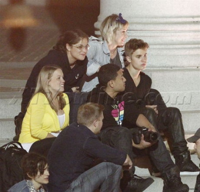 07.06 | Justin Bieber nos bastidores do clipe de As Long As You Love Me