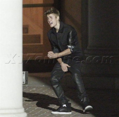 07.06 | Justin Bieber nos bastidores do clipe de As Long As You Love Me