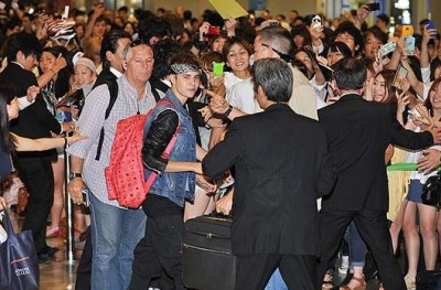 07.08 | Justin Bieber chegando no Japão