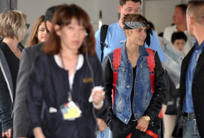 07.08 | Justin Bieber chegando no Japão