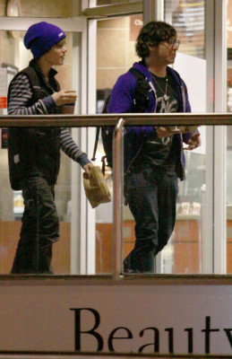 17.04 | Justin Bieber chegando no aeroporto em Toronto