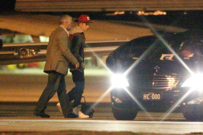 16.07 | Justin Bieber chegando em Sydney, Austrália