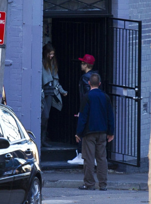 17.07 | Justin Bieber e Selena Gomez fazendo compras na Austrália