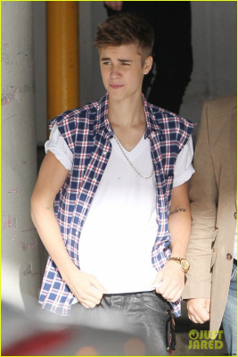 19.07 | Justin Bieber deixando seu hotel na Nova Zelândia