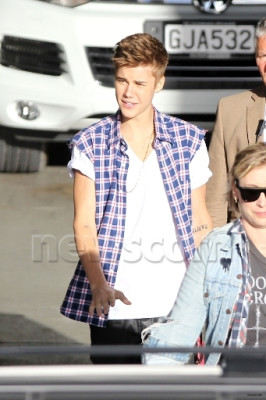 19.07 | Justin Bieber deixando seu hotel na Nova Zelândia