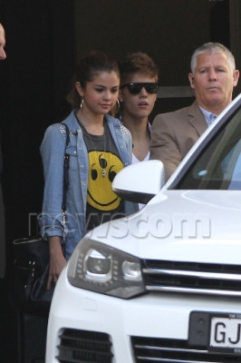19.07 | Justin Bieber deixando seu hotel na Nova Zelândia