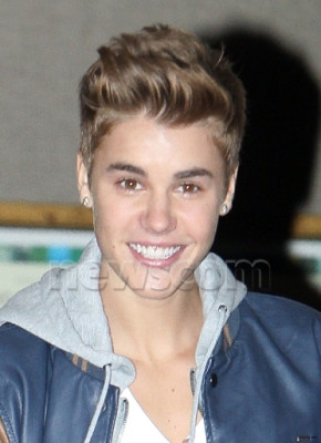 20.07 | Justin Bieber deixando o hotel Langham Hotel