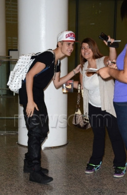 24.07 | Justin Bieber no aeroporto de Toronto, no Canadá
