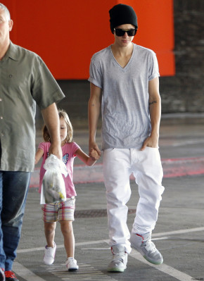 26.07 | Justin Bieber passeando em Los Angeles
