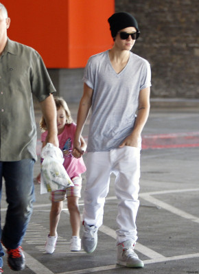 26.07 | Justin Bieber passeando em Los Angeles