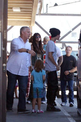 27.07 | Justin Bieber deixando restaurante em Los Angeles