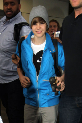 24.04 | Justin Bieber chegando no aeroporto em Sidney