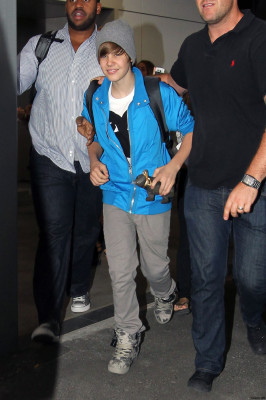 24.04 | Justin Bieber chegando no aeroporto em Sidney