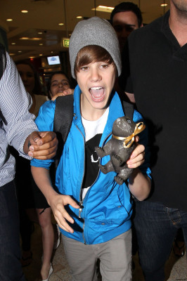 24.04 | Justin Bieber chegando no aeroporto em Sidney
