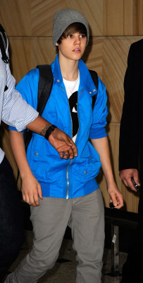 24.04 | Justin Bieber chegando no aeroporto em Sidney