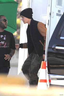 03.12 | Justin Bieber visitando Selena Gomez no set de Spring Breakers