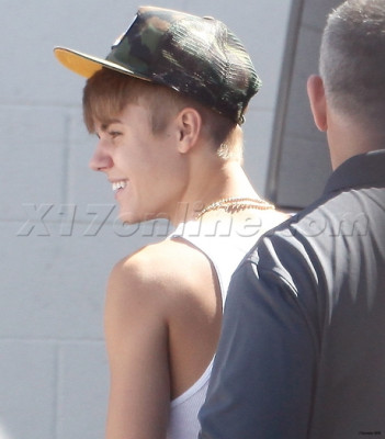14.08 | Justin Bieber deixando ensaios da Believe Tour