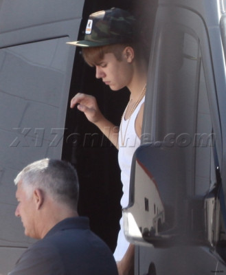 14.08 | Justin Bieber deixando ensaios da Believe Tour