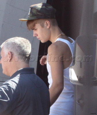 14.08 | Justin Bieber deixando ensaios da Believe Tour