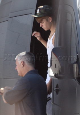 14.08 | Justin Bieber deixando ensaios da Believe Tour