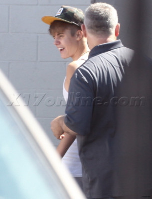 14.08 | Justin Bieber deixando ensaios da Believe Tour