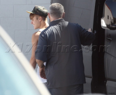 14.08 | Justin Bieber deixando ensaios da Believe Tour