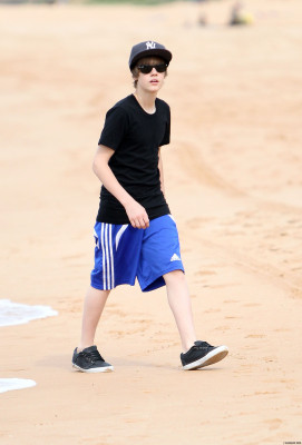 24.04 | Justin Bieber passeando na praia em Sidney