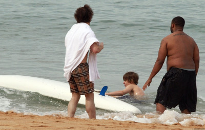 24.04 | Justin Bieber passeando na praia em Sidney
