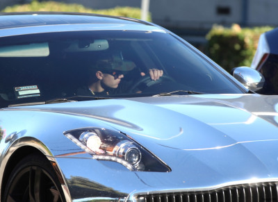 26.08 | Justin Bieber deixando restaurante em Los Angeles