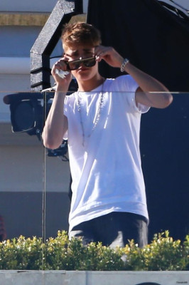 27.08 | Justin Bieber em uma reunião com L.A. Reid