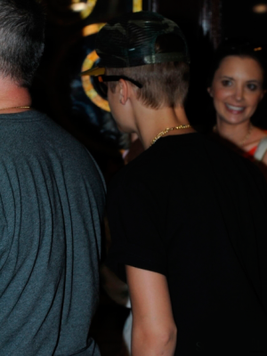 26.08 | Justin Bieber deixando o The Cheesecake Factory