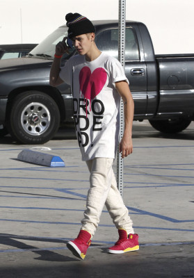 10.04 | Justin Bieber chegando no Sky High Sports